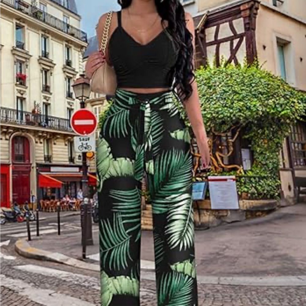 Two piece set, wide leg pants and crop top​